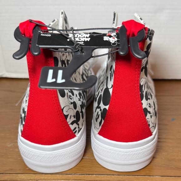 NEW! Disney Women's Mickey Mouse High-Top Lace-Up Sneakers Size 11 Shoes - Picture 2 of 8